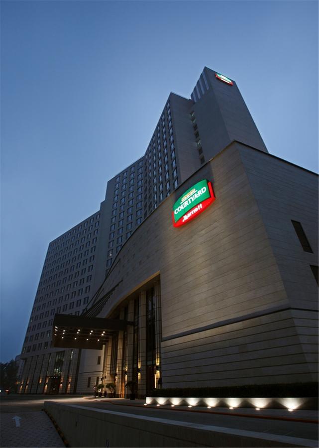 Courtyard By Marriott Beijing Northeast Hotel Bagian luar foto